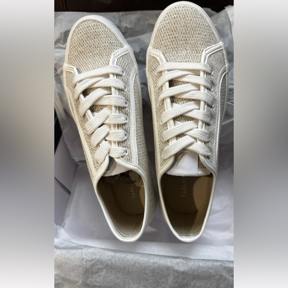 NWT Nautica Lancelot Women’s Sneakers SZ 8.5 Comfort Insole Sand Lace Up Logo - Picture 1 of 3